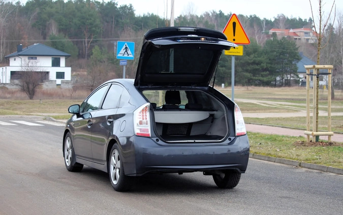 Toyota Prius cena 38300 przebieg: 206337, rok produkcji 2011 z Płock małe 704